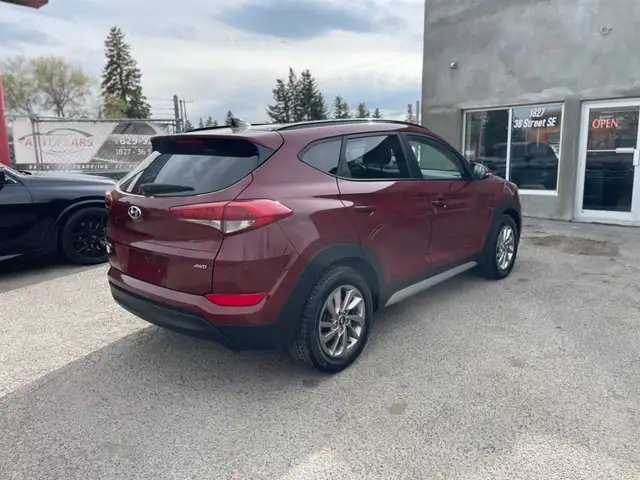 2018 Hyundai Tucson SE - Photo 5