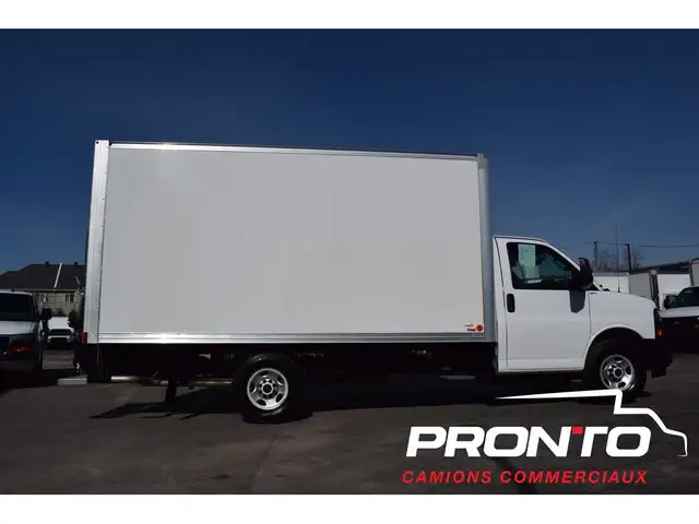 2025 Chevrolet Express Commercial Cutaway 3500  Cube 14 pieds - Photo 10