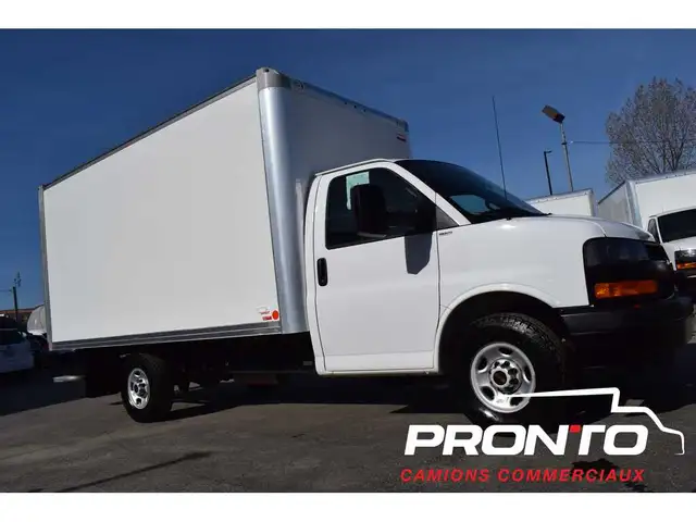 2025 Chevrolet Express Commercial Cutaway 3500  Cube 14 pieds - Photo 11