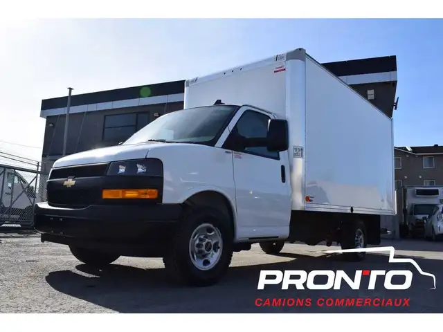 2025 Chevrolet Express Commercial Cutaway 3500  Cube 14 pieds - Photo 14