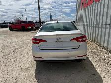 2016 Hyundai Sonata - Photo 3