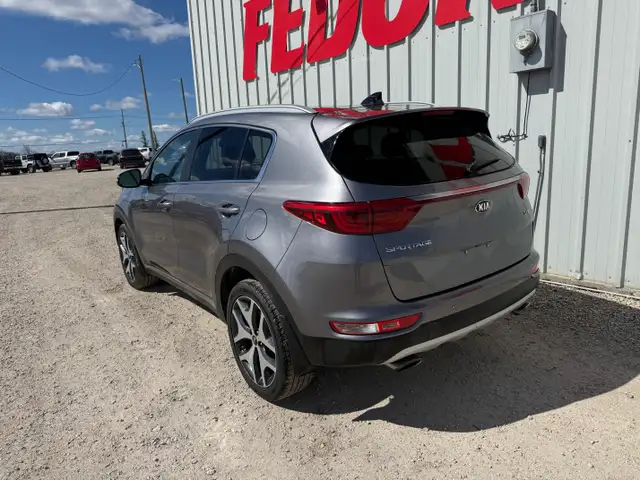 2017 Kia Sportage SX AWD - Photo 2