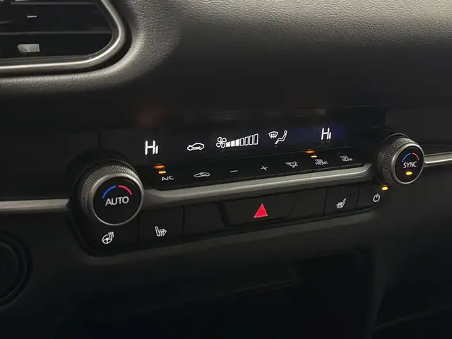 2026 Mazda CX-30 GS AWD - Photo 13