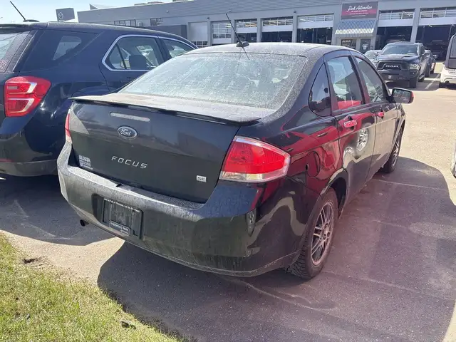 2011 Ford Focus - Photo 5