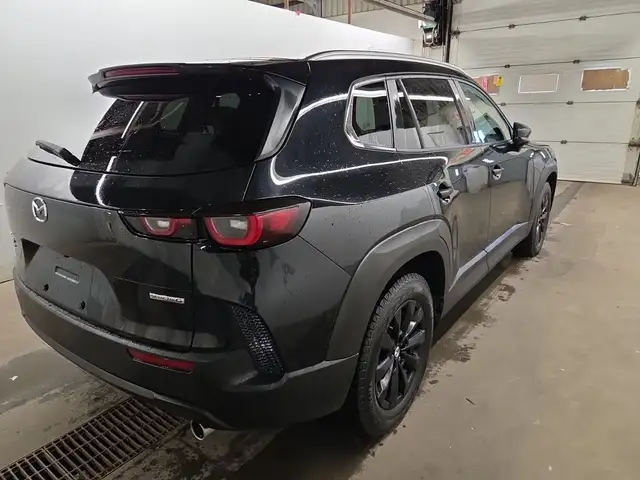 2023 Mazda CX-50 - Photo 3