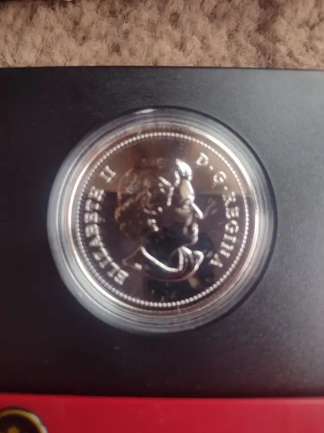 2005 Canadian silver dollar beautiful coin 99.99 silver - Photo 4