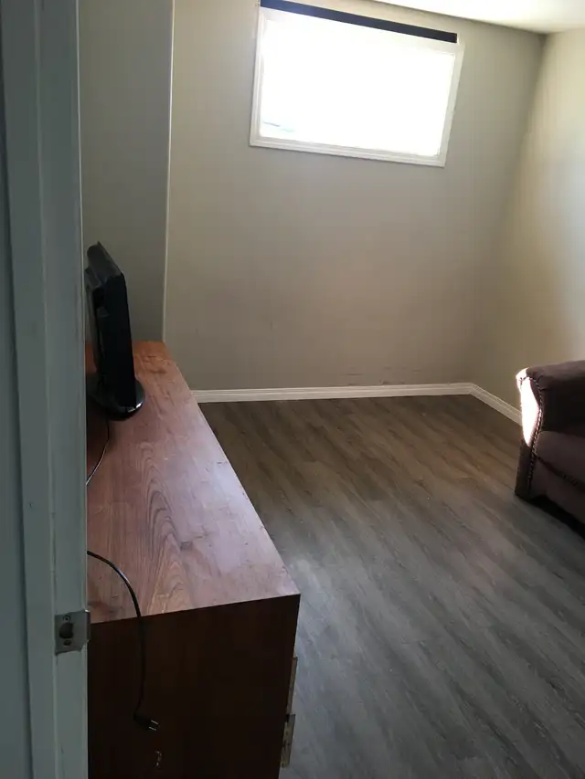 5 Bed 3 Bath for Rent in Lacombe - Photo 8