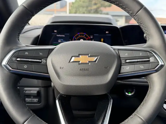 2025 Chevrolet Tahoe - Photo 12