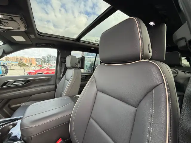 2025 Chevrolet Tahoe - Photo 13