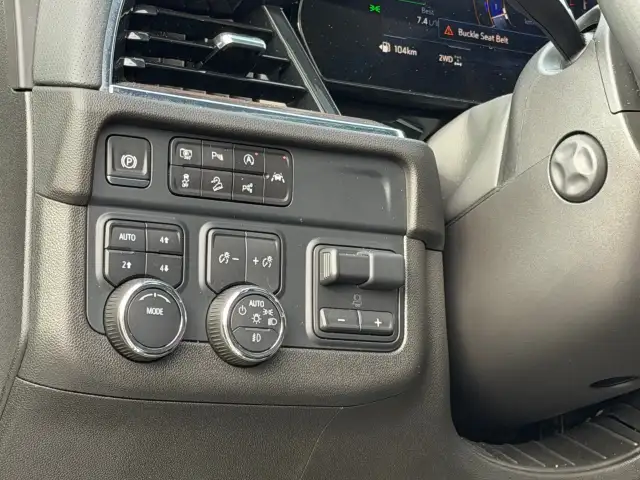 2025 Chevrolet Tahoe - Photo 18