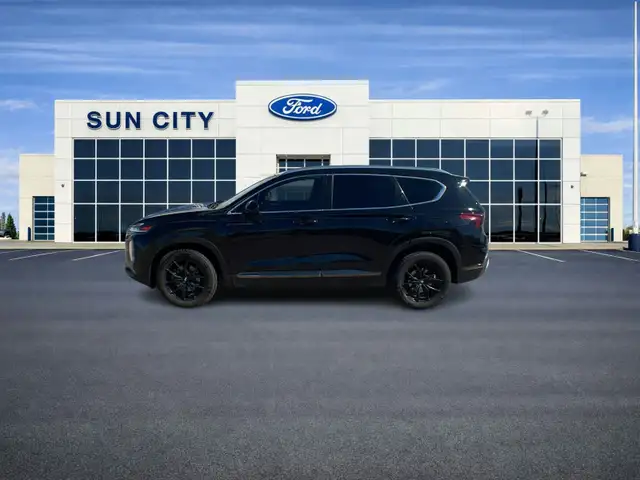 2019 Hyundai Santa Fe Essential FWD - Photo 2