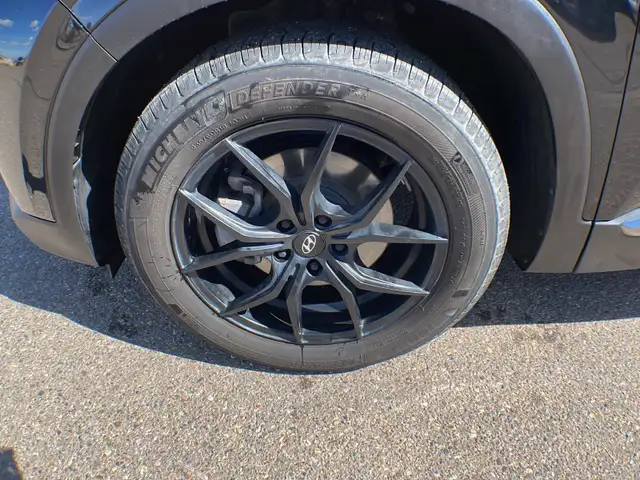 2019 Hyundai Santa Fe Essential FWD - Photo 9