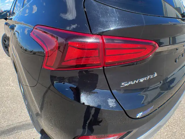 2019 Hyundai Santa Fe Essential FWD - Photo 13