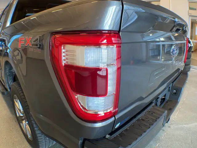 2022 Ford F-150 Lariat FX4 502A - Photo 13