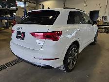 2022 audi Q3 Komfort Black Optics | 1 Owner | Off Lease - Photo 5