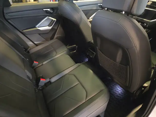 2022 audi Q3 Komfort Black Optics | 1 Owner | Off Lease - Photo 22