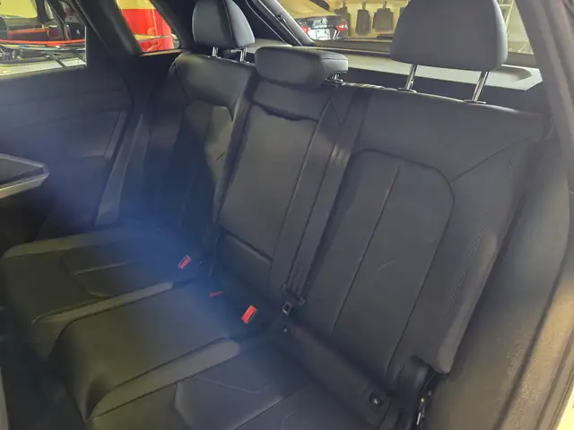 2022 audi Q3 Komfort Black Optics | 1 Owner | Off Lease - Photo 23