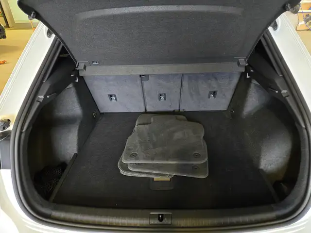 2022 audi Q3 Komfort Black Optics | 1 Owner | Off Lease - Photo 24