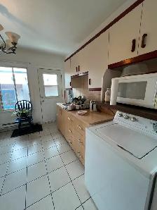 Grand 7 1/2 près du métro  | 4 chambres    terrasse   electros - Photo 2