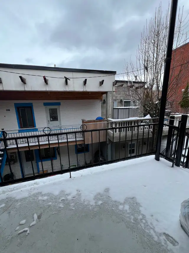 Grand 7 1/2 près du métro  | 4 chambres    terrasse   electros - Photo 5