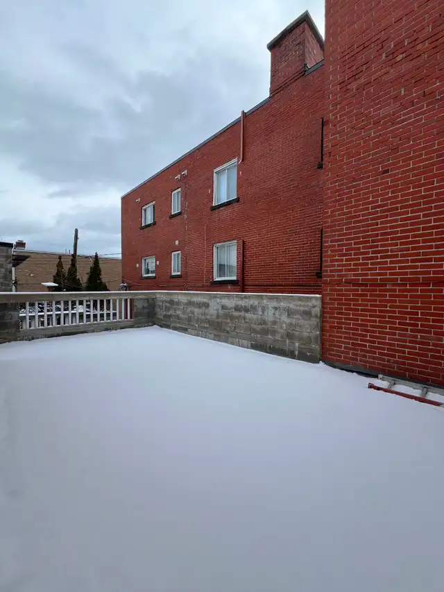 Grand 7 1/2 près du métro  | 4 chambres    terrasse   electros - Photo 17