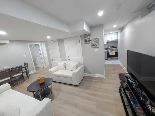 Furnished Private Room for rent near Heartland, Square One - Photo 5