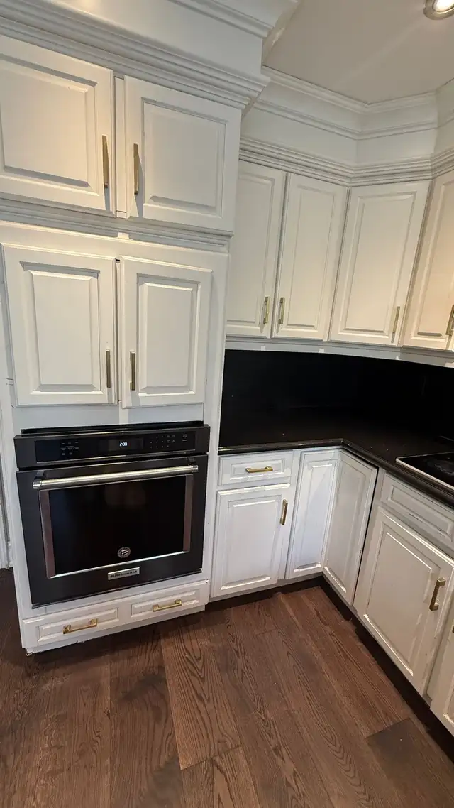 Solid Wood Kitchen Cabinets   Granite Countertop & Sink - Photo 8