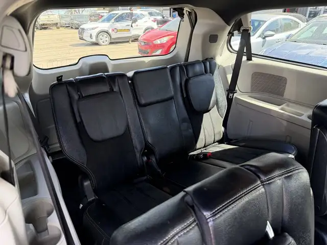 2019 Dodge Grand Caravan SXT - Photo 9