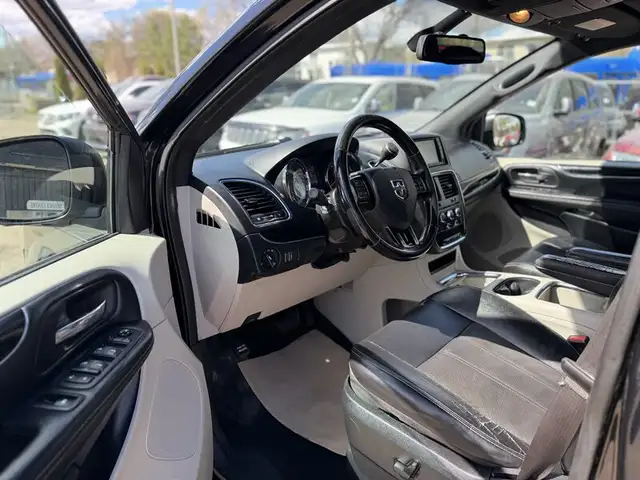 2019 Dodge Grand Caravan SXT - Photo 11