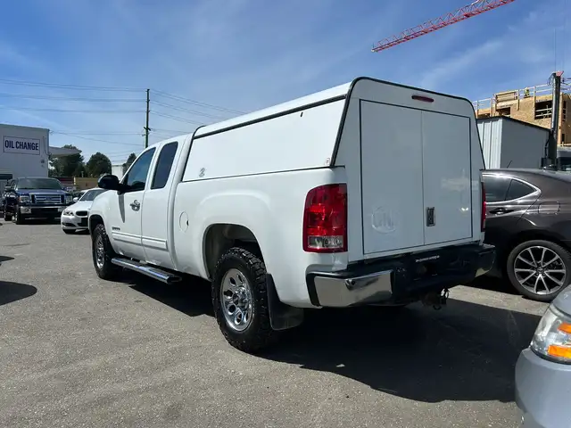 2013 GMC Sierra 1500 SL Cab - Photo 2