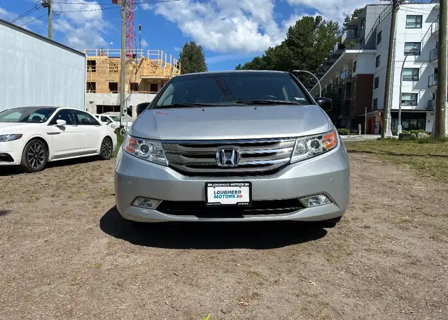 2013 Honda Odyssey Touring - Photo 2