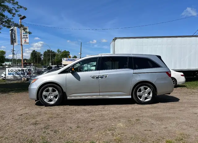 2013 Honda Odyssey Touring - Photo 3