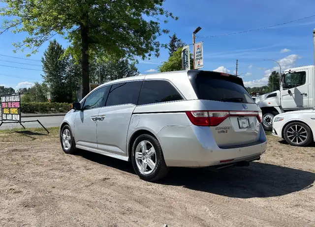 2013 Honda Odyssey Touring - Photo 4