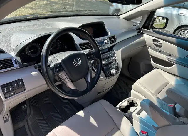 2013 Honda Odyssey Touring - Photo 6