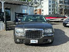 2008 Chrysler 300 C 5.7L Hemi AWD - Photo 2