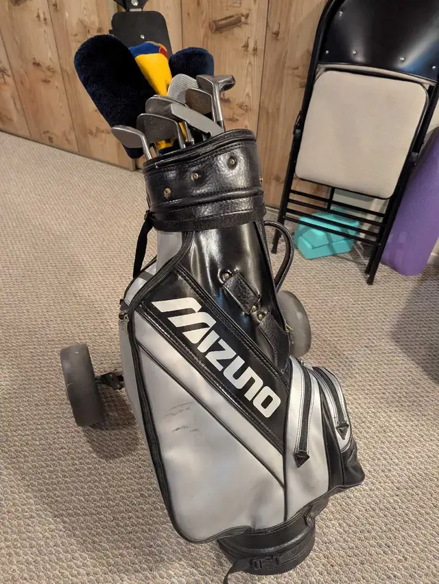 Left handed golf club set, bag, pull cart - Photo 2