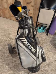 Left handed golf club set, bag, pull cart - Photo 2