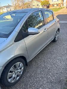 2013 Toyota Yaris - Photo 2