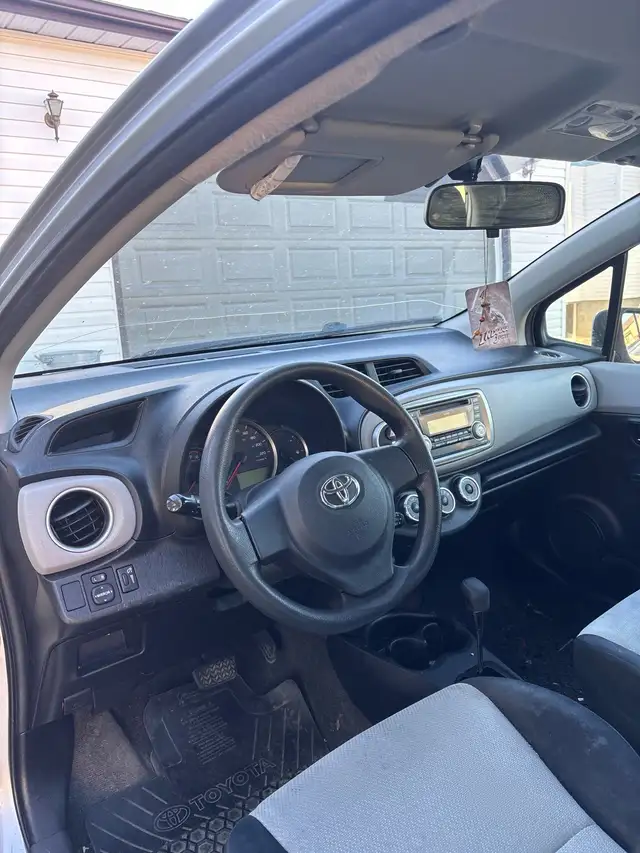 2013 Toyota Yaris - Photo 3