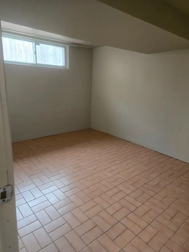 6 bedroom house for rent - Photo 2
