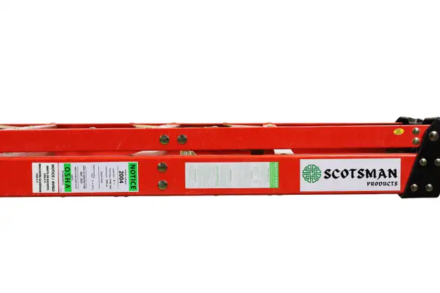 Brand New Scotsman 1A Fiberglass Extension Ladders 300lb - Photo 2