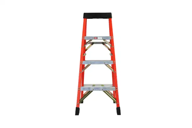 Brand New Scotsman 1A Fiberglass Extension Ladders 300lb - Photo 3