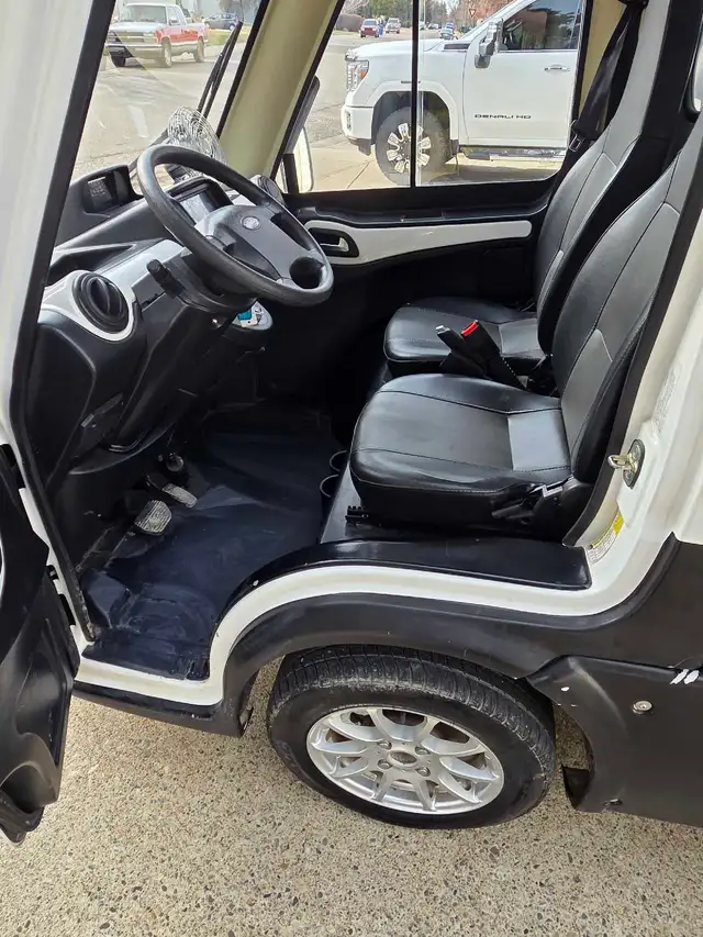 Club Car Low Speed Vehicle/Utility Vehicle Electric - Photo 8