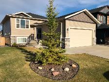 Double Car Garage – 3 Bedroom - Vanier Woods – SE Red Deer