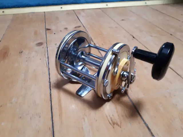 Garcia Mitchell 624 Fishing Reel - Photo 2