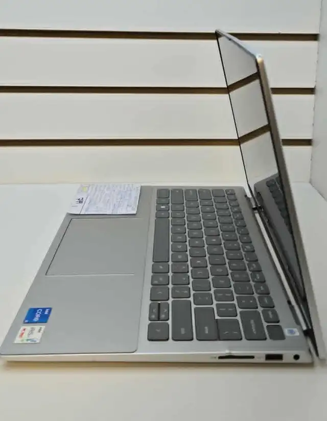 Laptop Dell Inspiron 7420 Tactile i5-1235U 8Go DDR4 256Go NVMe - Photo 2