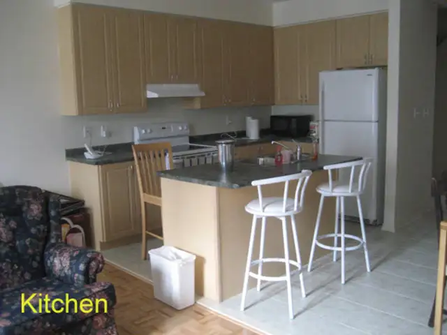 ★ Student Room for Rent ★ York University Village - Photo 3