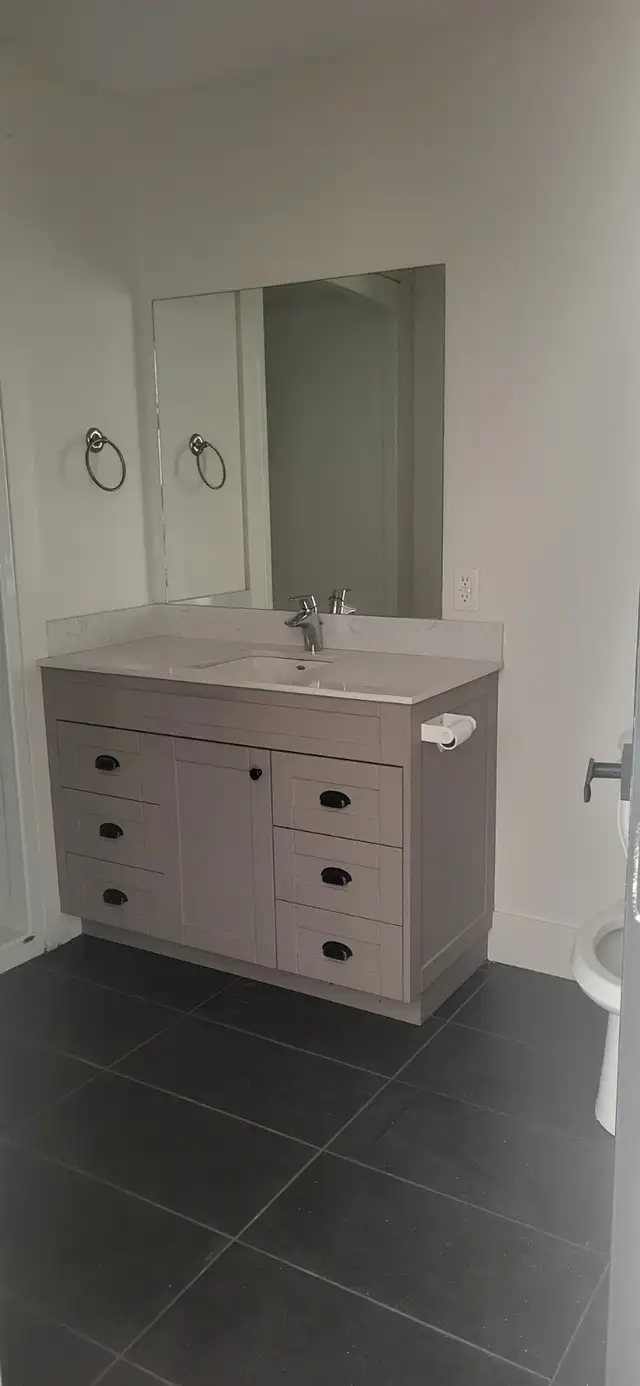 2 Bedroom Unit available on Broad Street - July or August 1 - Photo 10