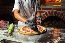 Experienced pizza maker in Brampton downtown