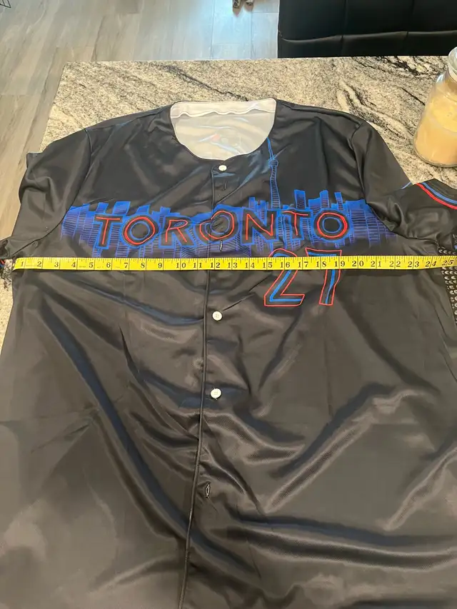 2 Blue Jays Jerseys - Photo 3